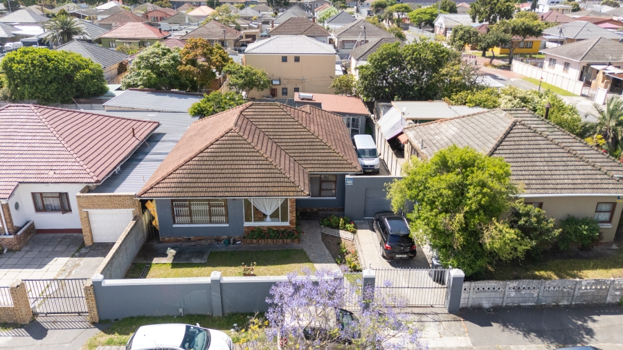 3 Bedroom Property for Sale in Parow Valley Western Cape